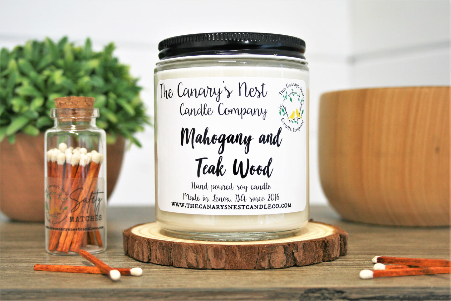 Mahogany and Teak Wood Scented Soy Candle