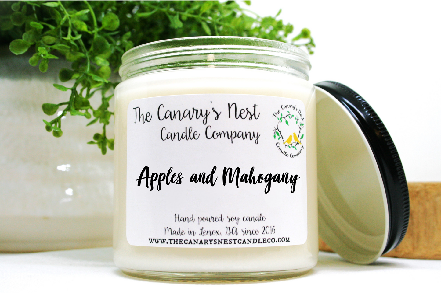 Apples and Mahogany Scented Soy Candle