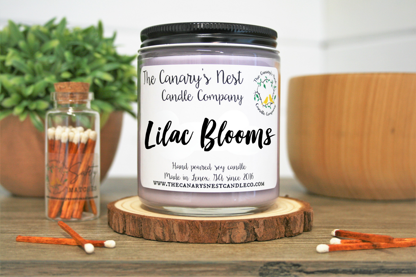 Lilac Blooms Scented Soy Candle